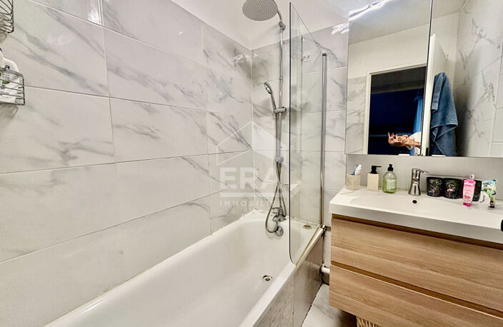 Coup de coeur: appartement rénové en rez de jardin — photo 5