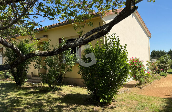 MAISON 3 PIECES- 74 m² - À VENDRE À LA JONCHERE — photo 2