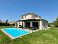 CRUYES  PISCINE 175M² AIX NORD — photo 2