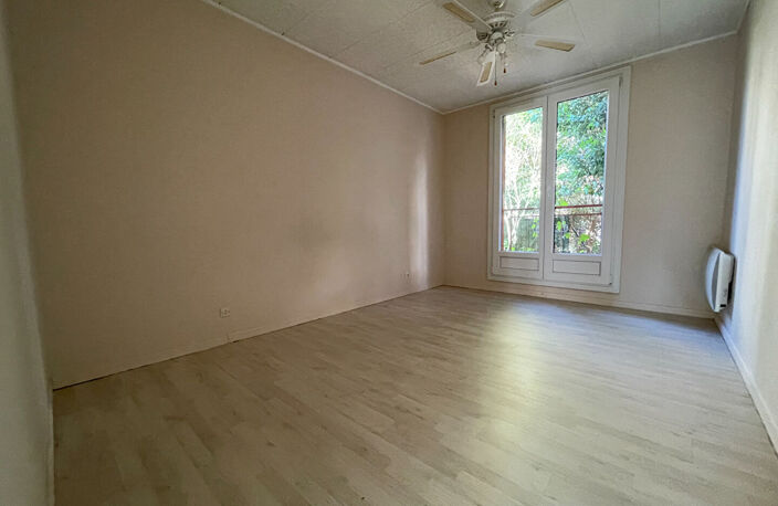 À vendre : Appartement avec Jardin Cave et Parking 3 pièces à Aix-en-Provence - Les Milles — photo 4