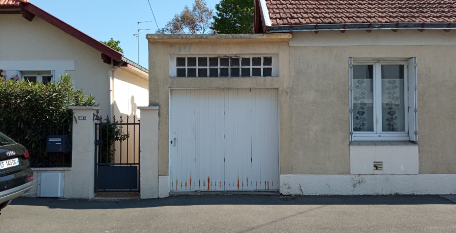 RD POINT DE PARIS - GARAGE / BOX — photo 1