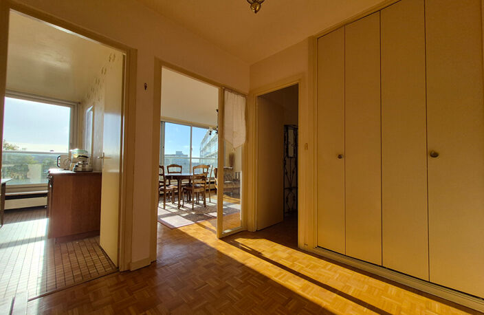 EXCLUSIVITÉ  RÉSIDENCE DE FRANCE GRAND F2  BALCON SUD-EST  VUE DÉGAGÉE — photo 4