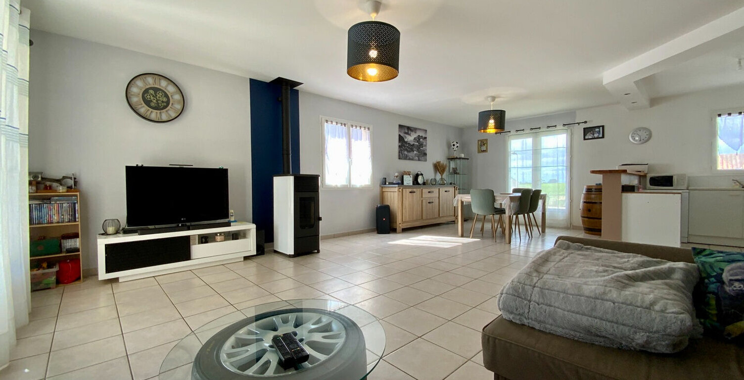 Maison de plain-pied avec piscine — photo 1