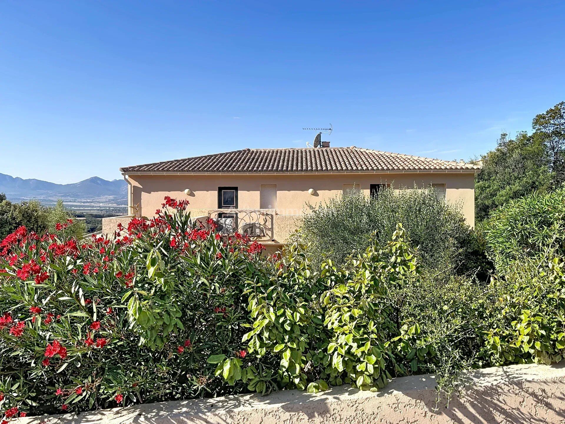 Appartement 2 pièces 28 m² · à Lumio · 28 m² · 192 600 €