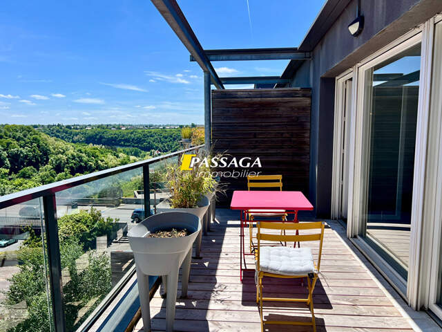 Appartement RODEZ - 4 pièce(s) - 85.90 m² - Balcon 10.60 m² - Garage double 34 m² — photo du bien