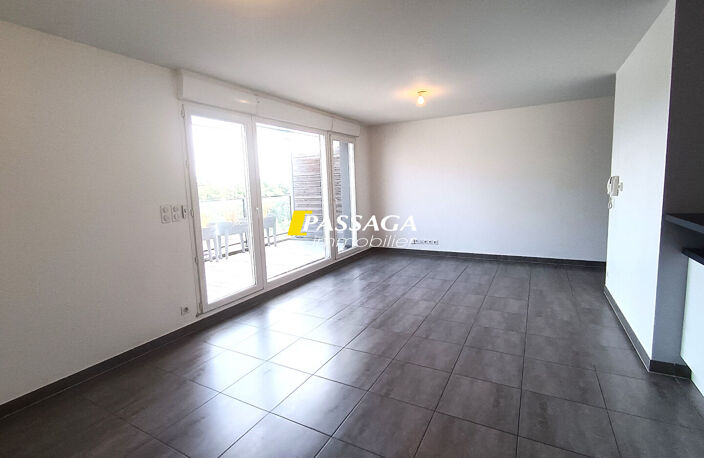 Appartement RODEZ - 4 pièce(s) - 85.90 m² - Balcon 10.60 m² - Garage double 34 m² — photo 4