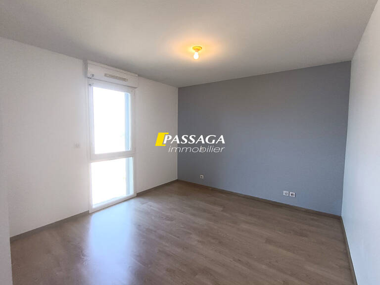 Appartement RODEZ - 4 pièce(s) - 85.90 m² - Balcon 10.60 m² - Garage double 34 m² — photo 1