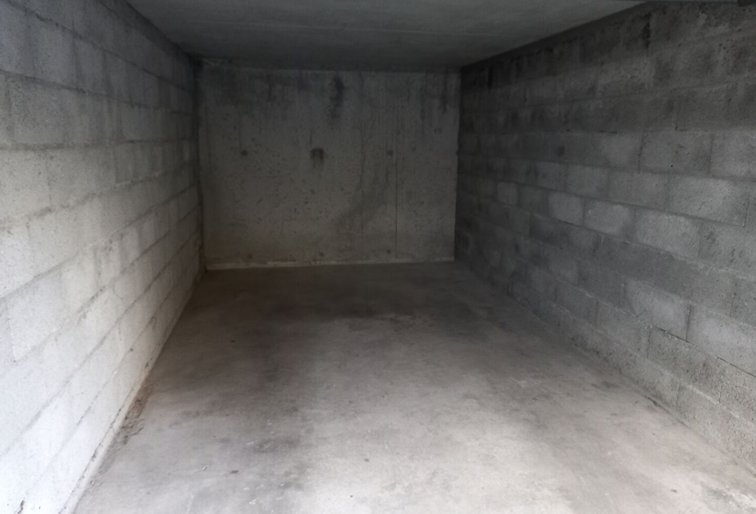 Garage simple sécurisé en sous sol dans une copropriété de la commune de Jacob-Bellecombette — photo 1