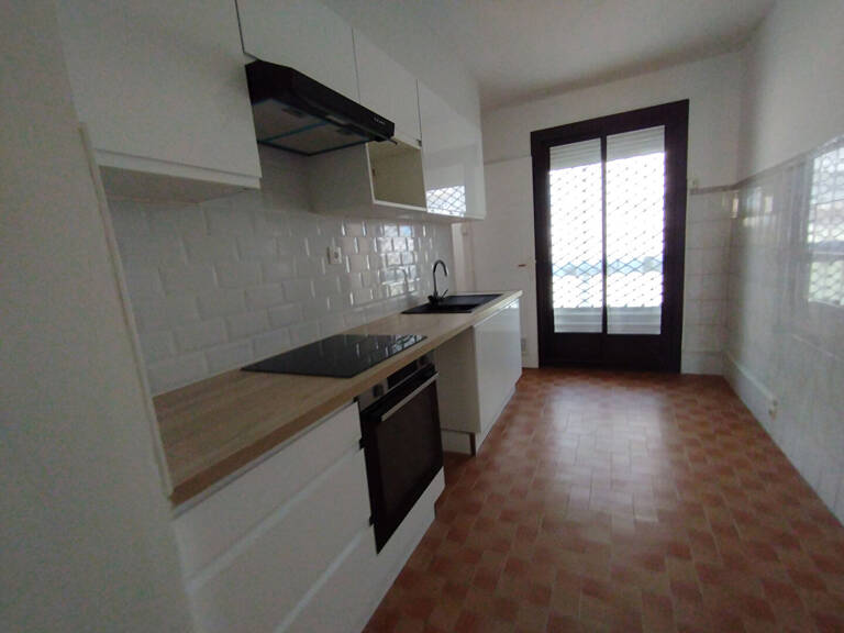 T3 traversant 62m² Saint just / Chutes Lavies / balcon sud / climatisation — photo 1