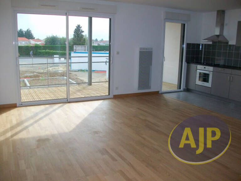 Appartement 3 pièces 72.18 m2 - Centre Ste Pazanne — photo 1