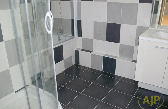 Appartement 3 pièces 72.18 m2 - Centre Ste Pazanne — photo 3