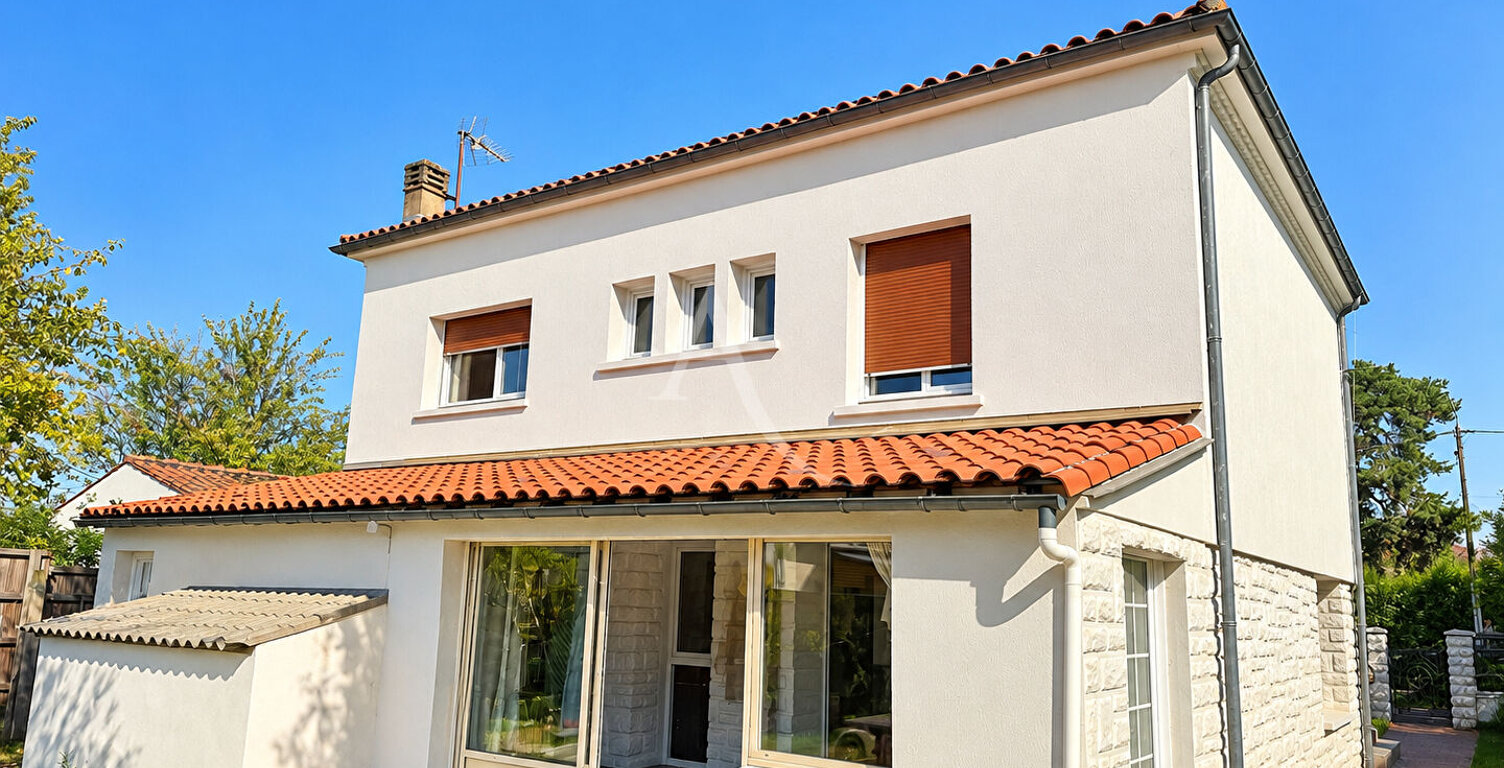 ROCHEFORT MAISON de 148 m² - 4 CHAMBRES - JARDIN - DPE A — photo 1