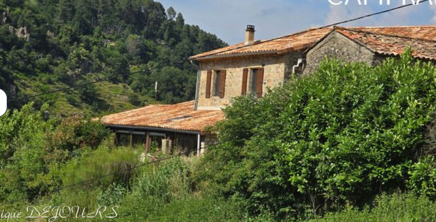ARDECHE Vallée de L'auzène : Maison de pays 3 pièce(s) 100 m2 avec terrasse couverte. — photo 1