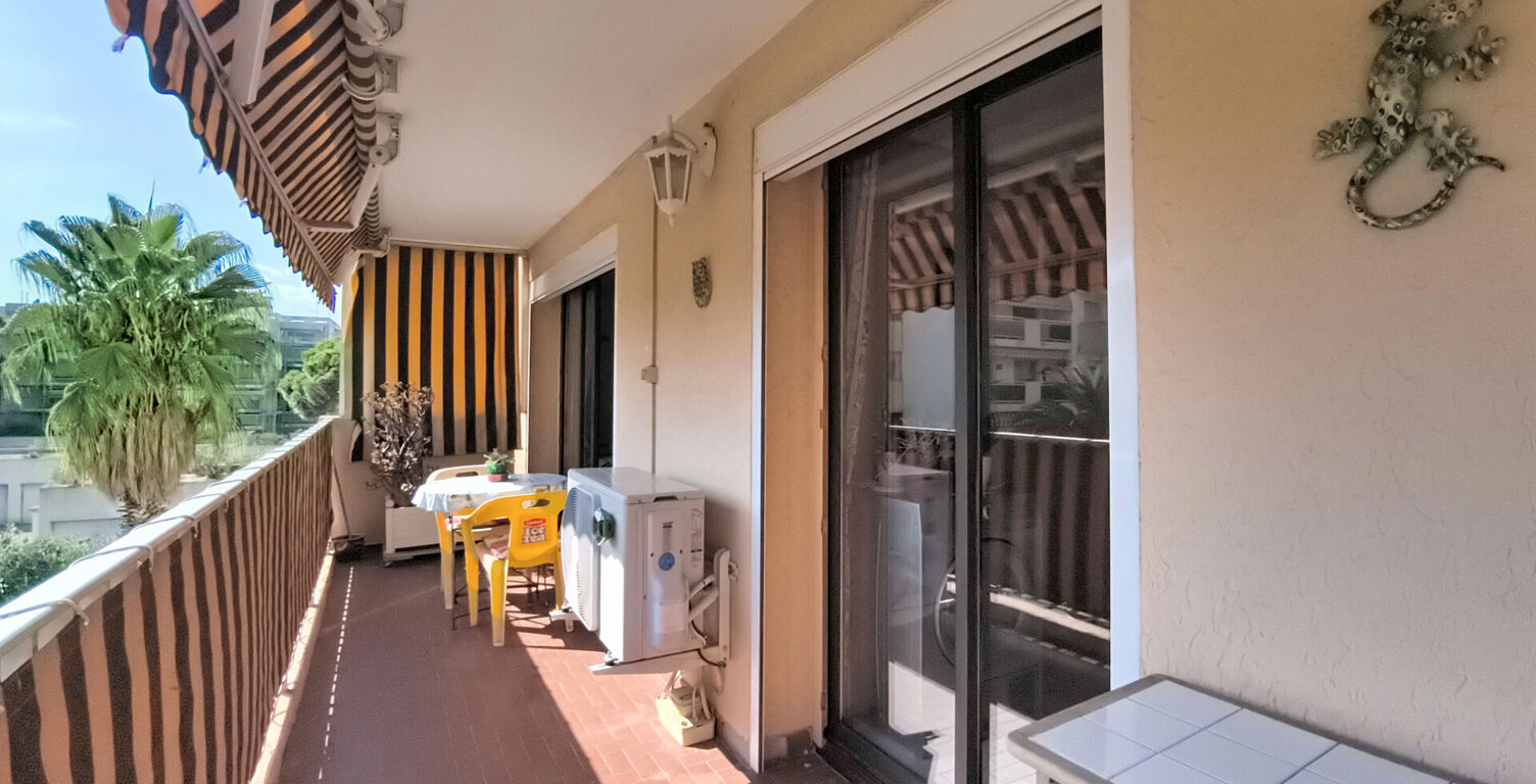 FREJUS PLAGE PROXIMITE PORT FREJUS SPACIEUX T3 — photo 1
