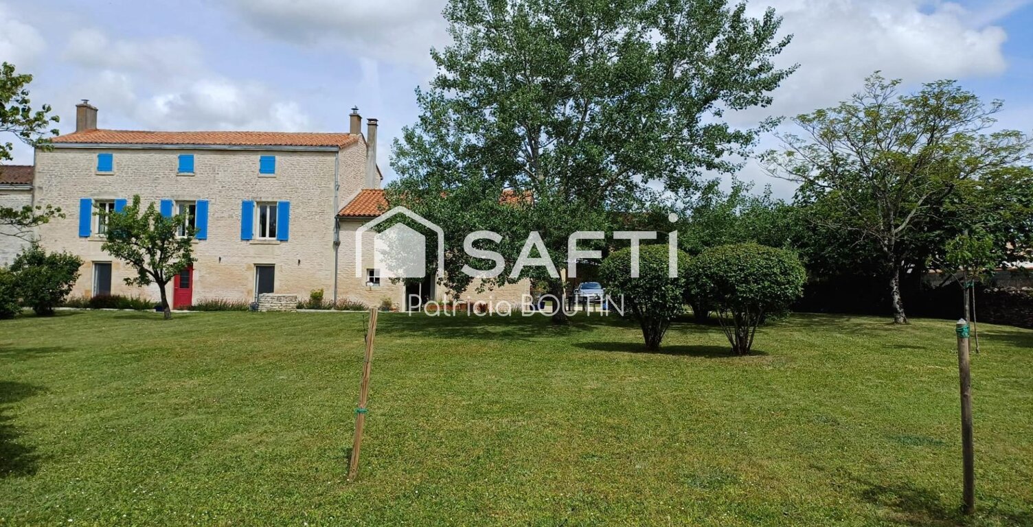 Maison type Longère en pierre rénovée, 7 pièces, située à 15mn de NIORT, sur la commune d'AIGONDIGNE. — photo 1