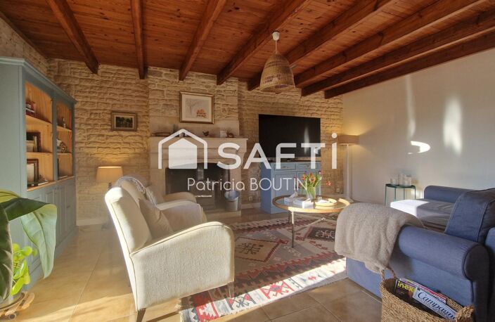 Maison type Longère en pierre rénovée, 7 pièces, située à 15mn de NIORT, sur la commune d'AIGONDIGNE. — photo 4