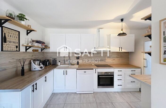 Centre ville, 48 m2 de pièce de vie, balcon — photo 2