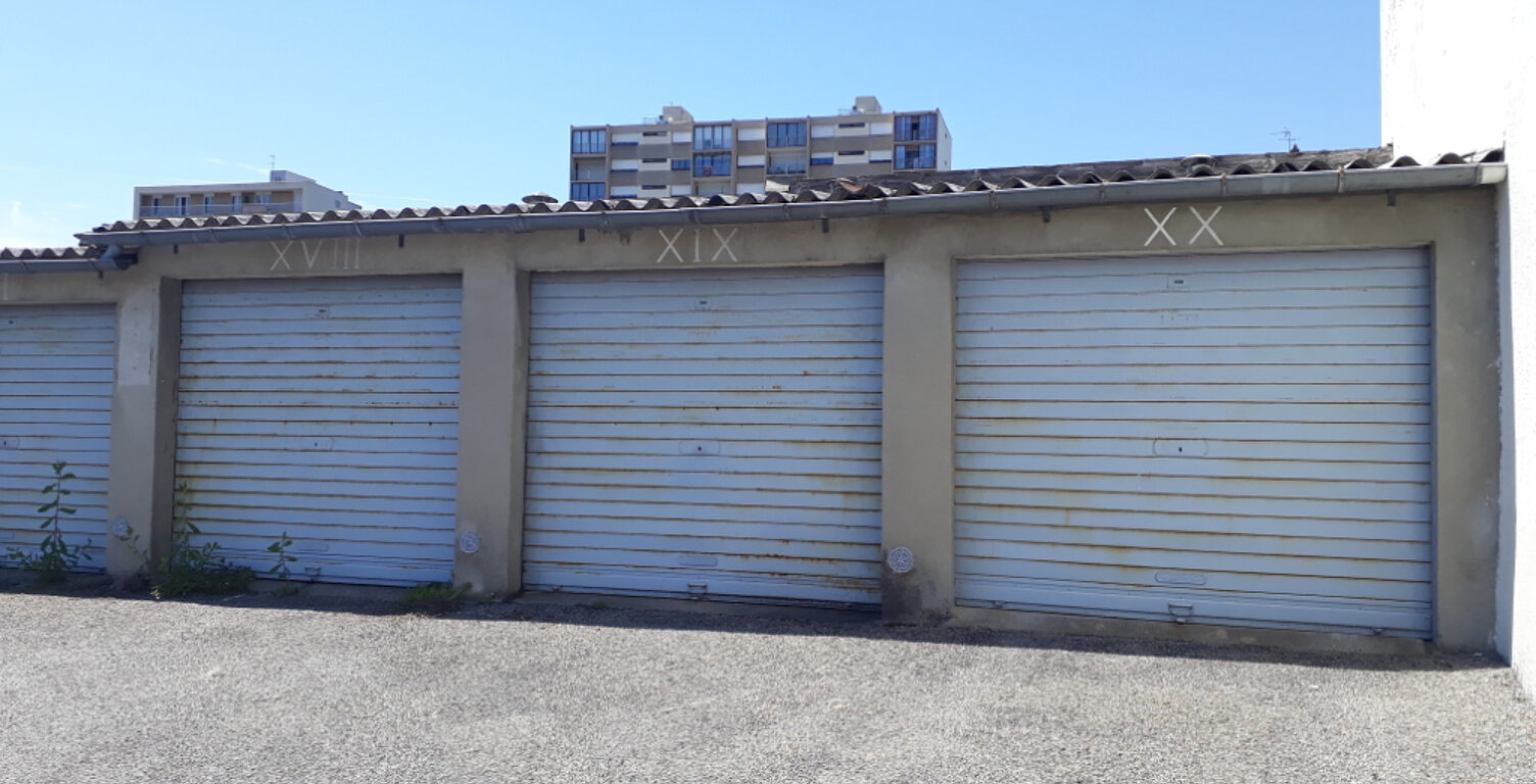 GARAGE — photo 1