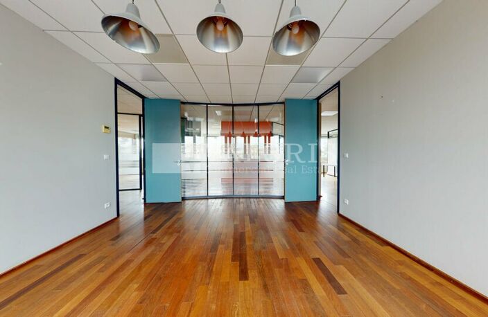 BUREAUX à LOUER — photo 3
