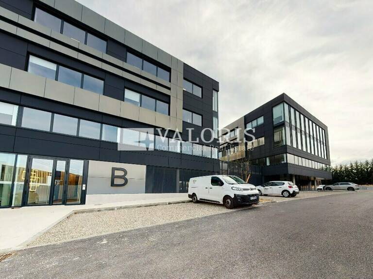 BUREAUX à LOUER — photo 1