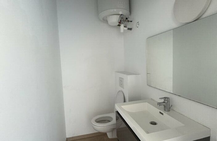 BUREAUX à LOUER — photo 2
