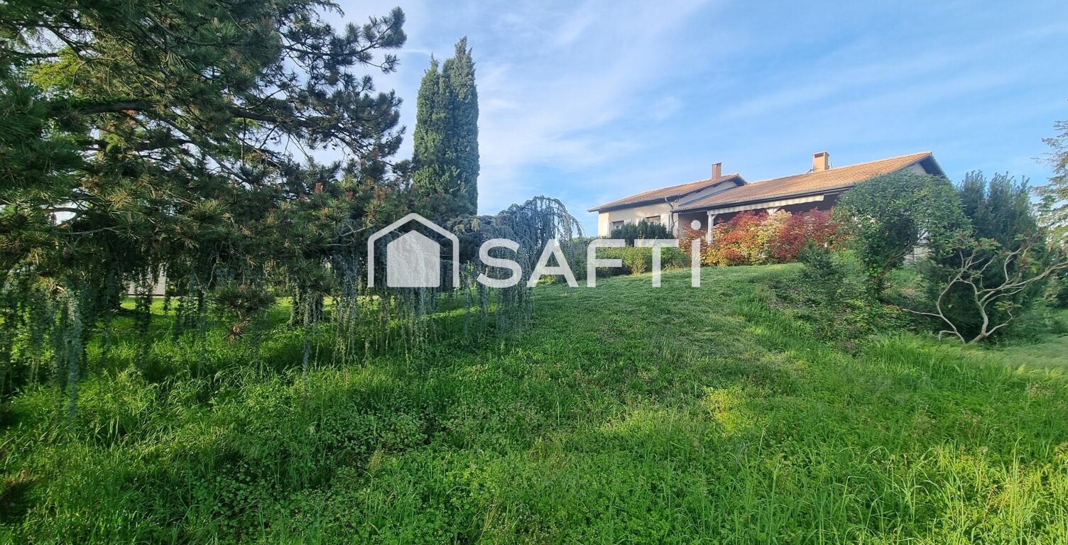 Maison de construction traditionnelle  sur un magnifique parc arboré ! — photo 1