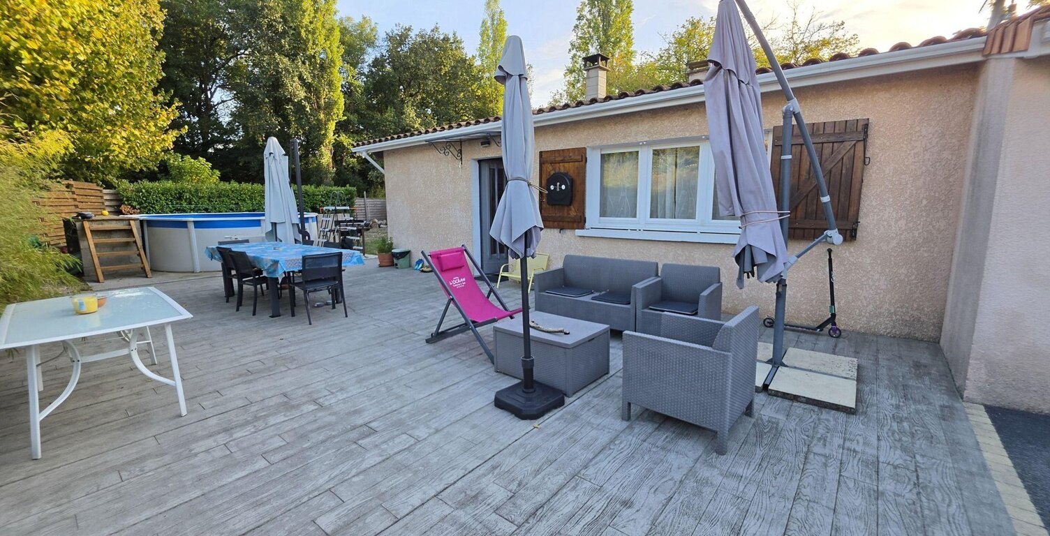 Maison - 88m² - Le Pian-Médoc — photo 1