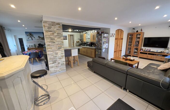 Maison - 88m² - Le Pian-Médoc — photo 2
