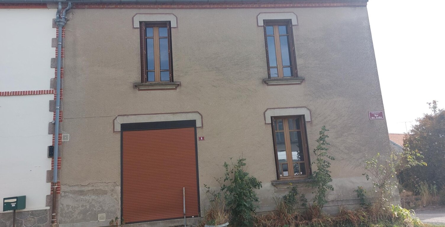 Maison à rafraîchir, dans un bourg dynamique, proche de Montluçon et de la RN145. — photo 1