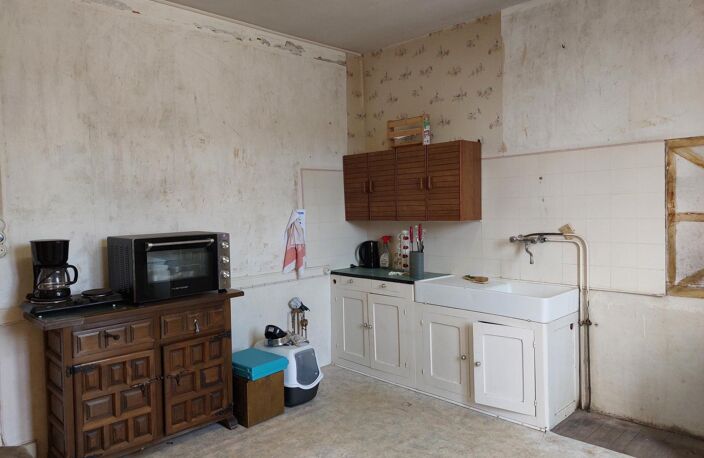 Maison à rafraîchir, dans un bourg dynamique, proche de Montluçon et de la RN145. — photo 4
