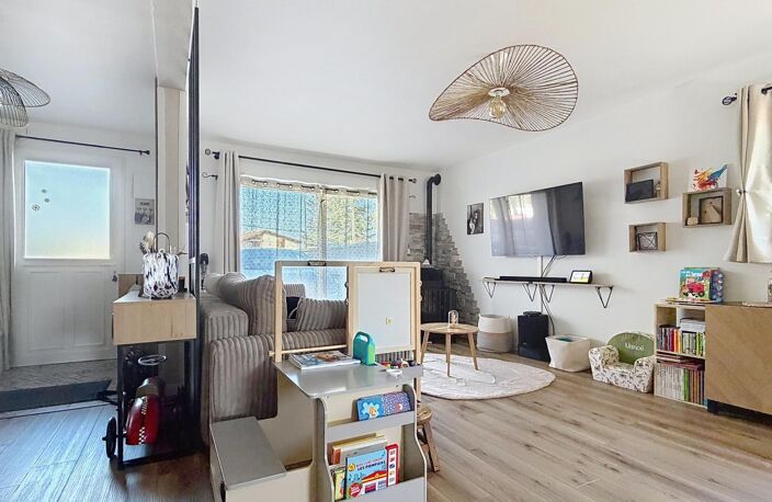 T3 de plain-pied en RDC d'une maison 83 m2 avec jardin, terrasse et parking — photo 5