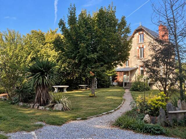 Maison de maitre 190m2, grand terrain,  excellent bilan énergétique — photo du bien