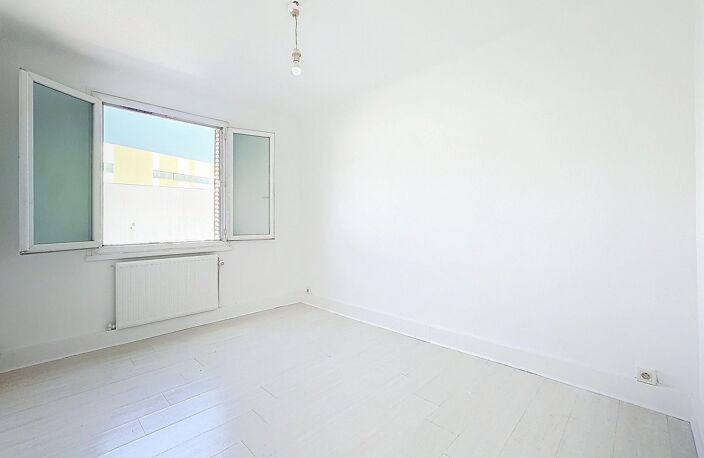T3 traversant de 45 m², 2 chambres et cave - Excellente rentabilité — photo 3