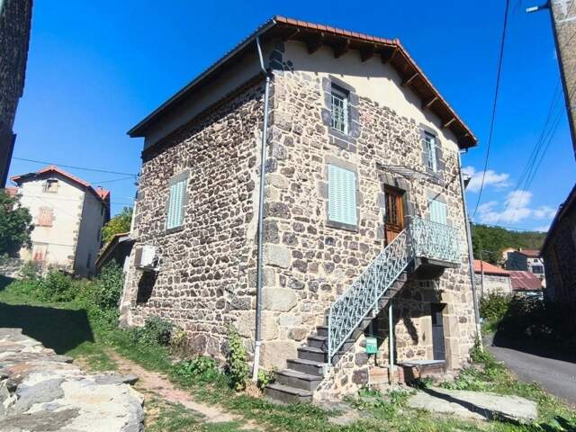 Maison en pierres de 72 m² à Rouillas Haut (Aydat) — photo du bien
