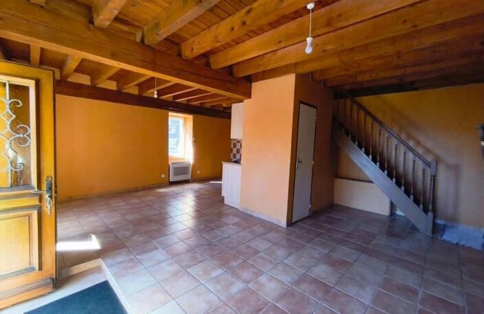 Maison en pierres de 72 m² à Rouillas Haut (Aydat) — photo 3