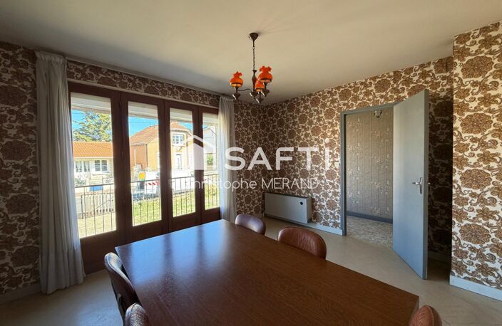 Pavillon 3 chambres  avec un beau potentiel en centre-ville de Dangé-Saint-Romain — photo 4