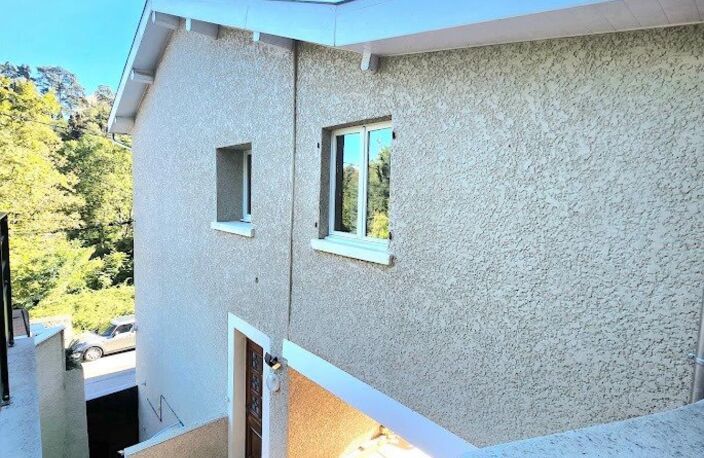MAISON DE VILLE sur 996m2 Terrain — photo 2