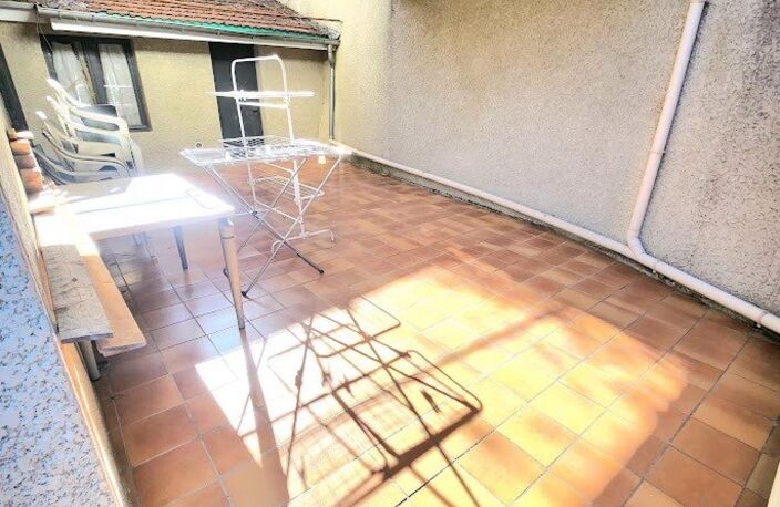 MAISON DE VILLE sur 996m2 Terrain — photo 3