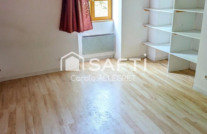Belle grande maison atypique avec garage et terrain arboré — photo 5