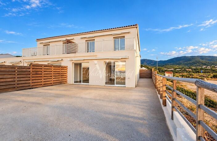 Ensemble immobilier, emplacement d'exception. — photo 4