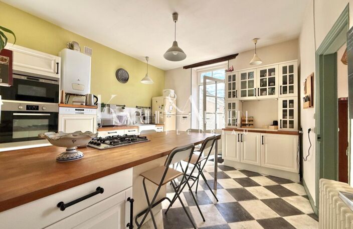 Ensemble immobilier avec maison de ville 6 chambres et sa deuxième maison T3 — photo 4