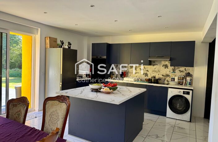 Maison spacieuse rénovée avec vie de plain-pied. — photo 3