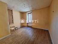 SALVIAC  Maison de ville en pierre à rénover  55 m²  Centre du village — photo 3