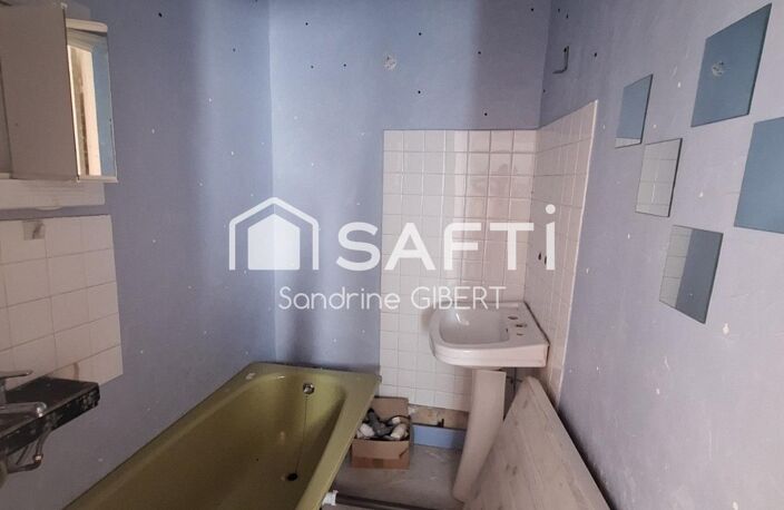SALVIAC  Maison de ville en pierre à rénover  55 m²  Centre du village — photo 4