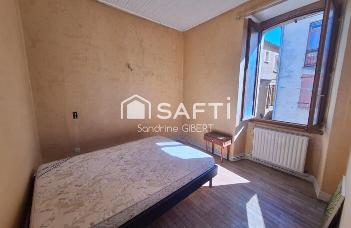 SALVIAC  Maison de ville en pierre à rénover  55 m²  Centre du village — photo 5