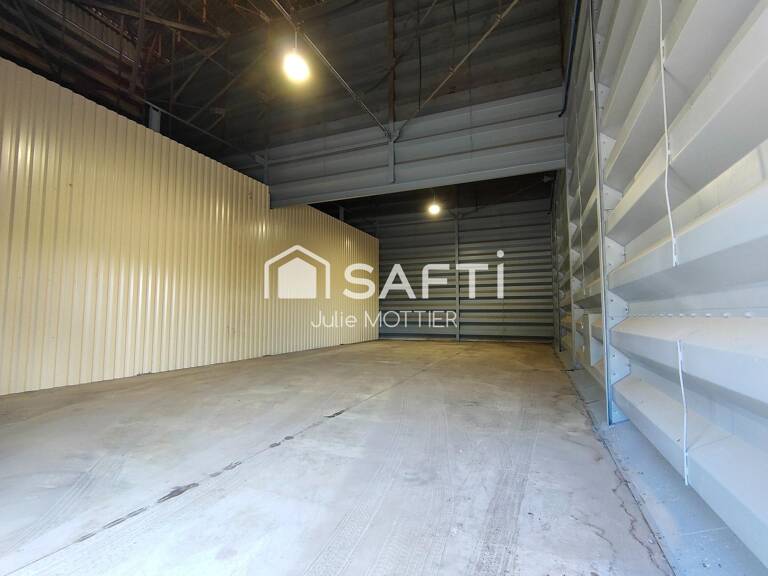 ENTREPOTS (94m², 100m², ou plus) ACCES FACILE N11 (La Rochelle Niort Paris) — photo 1