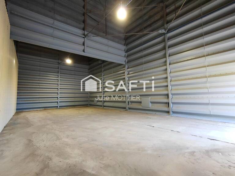 ENTREPOTS (94m², 100m², ou plus) ACCES FACILE N11 (La Rochelle Niort Paris) — photo 1