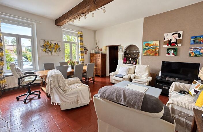 Maison familiale avec annexe et dépendances — photo 2