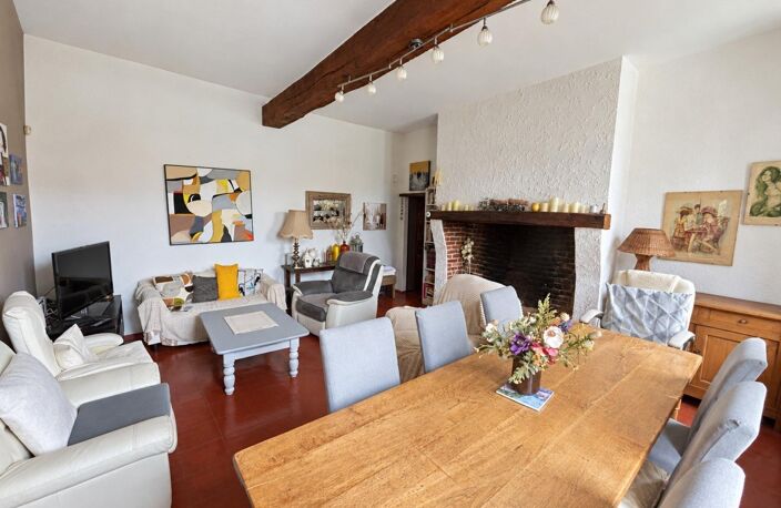Maison familiale avec annexe et dépendances — photo 3