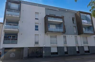 Appartement T2 avec grande terrasse et parking couvert — photo du bien